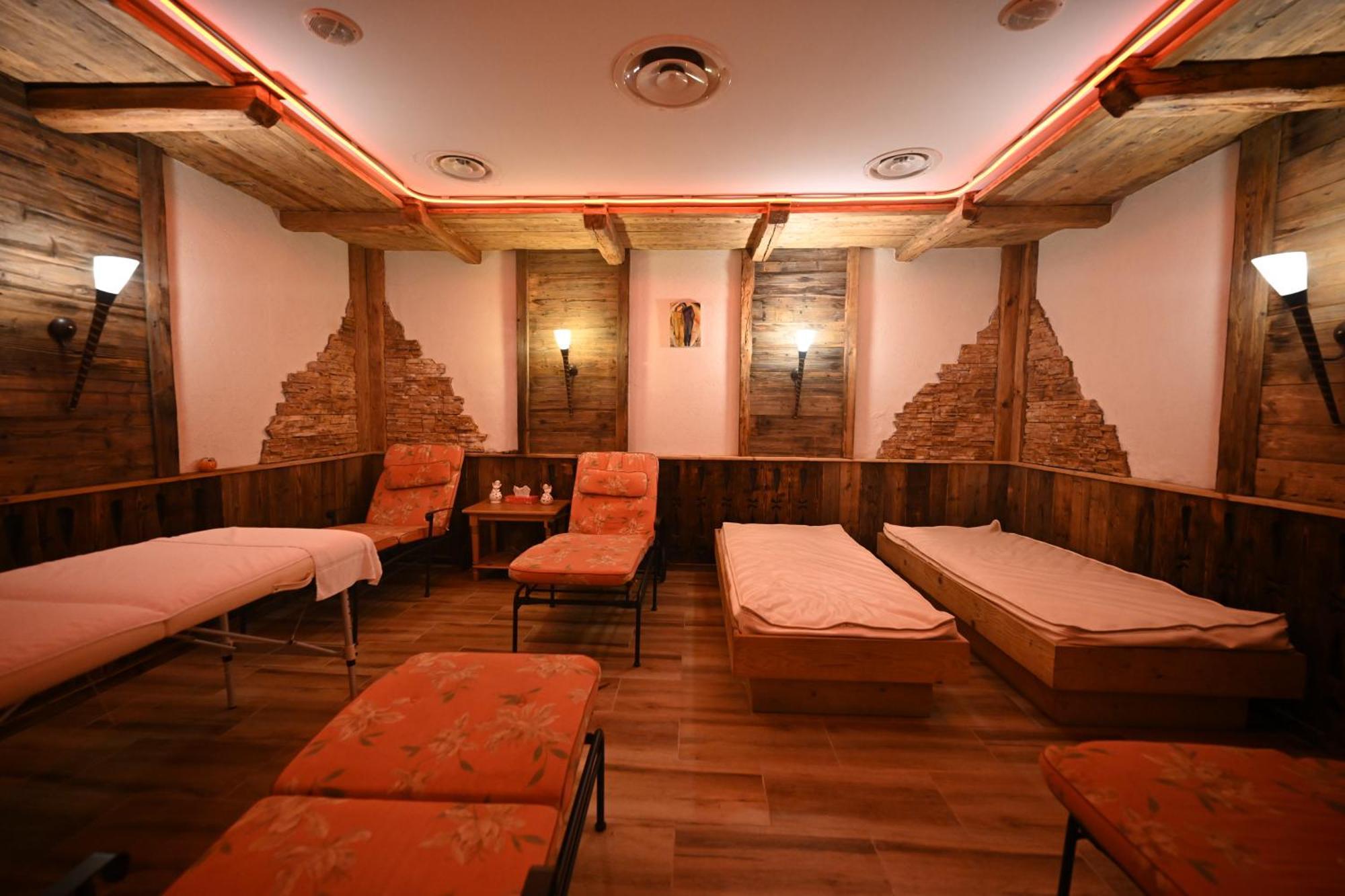 Mercure Sighisoara Binderbubi Hotel & Spa エクステリア 写真
