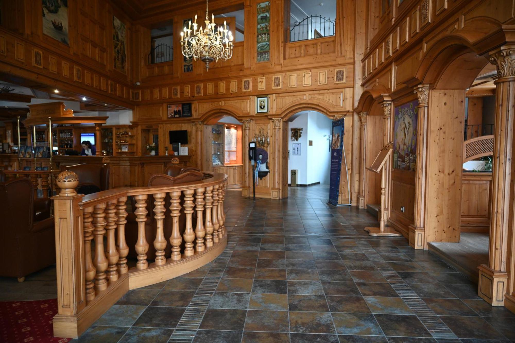 Mercure Sighisoara Binderbubi Hotel & Spa エクステリア 写真